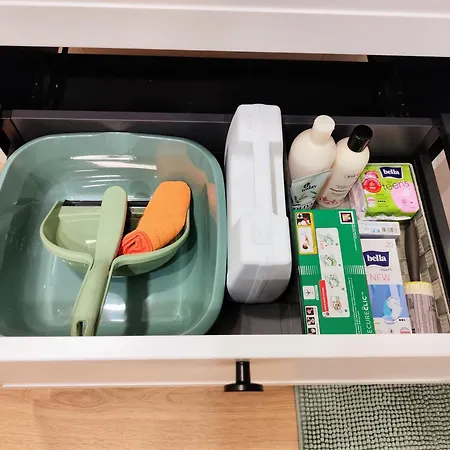 100 Apartment *
